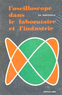 l'oscilloscope dans le laboratoire 